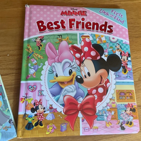 Bundle of 2 Disney Princess Magic First Look and Find for TODDLER Hard cover - Picture 4 of 6